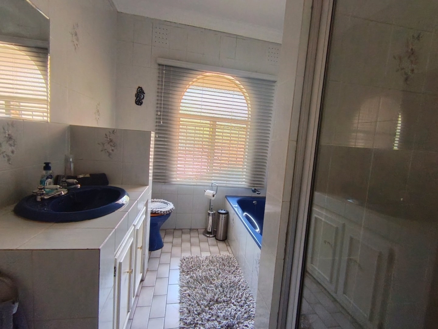 4 Bedroom Property for Sale in Doringkruin North West